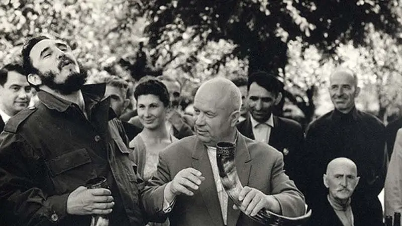 Fidel Castro Bersama Nikita Khrushchev