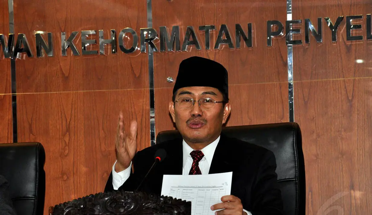 Pemecatan itu dilakukan DKPP karena para komisioner KPU tersebut melanggar kode etik selama perhelatan Pemilu 2014, Jakarta, (17/9/14). (Liputan6.com/Miftahul Hayat)
