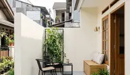 6 Ide Teras Minimalis untuk Rumah Berdempetan agar Aktivitas Penghuni Tetap Privat
