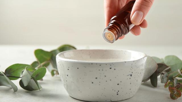 Cara Ampuh Membasmi Kutu Rambut dan Telurnya yang Bikin Kepala Gatal, Intip Yuk