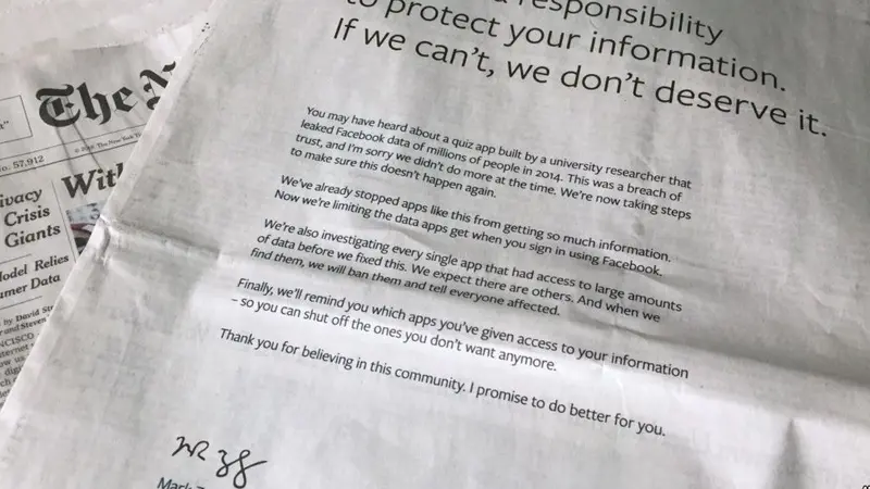Iklan permintaan maaf Facebook di surat kabar (AP)