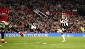 Lewis Hall Tinggalkan TC Newcastle, Bakal Gabung Manchester United?