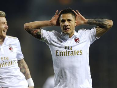 AC Milan meraih kemenangan 4-1 atas Empoli pada pertandingan pekan ke-14 Serie A di Stadio Carlo Castellani, Sabtu (26/11/2016). (AFP/Marco Bertorello)