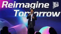 Presiden Direktur PT Elang Mahkota Teknologi (EMTEK) Tbk  Alvin Sariaatmadja memberikan paparan saat acara Emtek Connect 2023 di SCTV TOWER, Jakarta, Rabu (1/2/2023). Agenda Emtek Connect 2023 digelar secara fisik pertama kali pasca pandemi Covid-19 berlangsung di SCTV Tower, Senayan City, Jakarta, Rabu (1/2) malam. (Liputan6.com/Herman Zakharia)