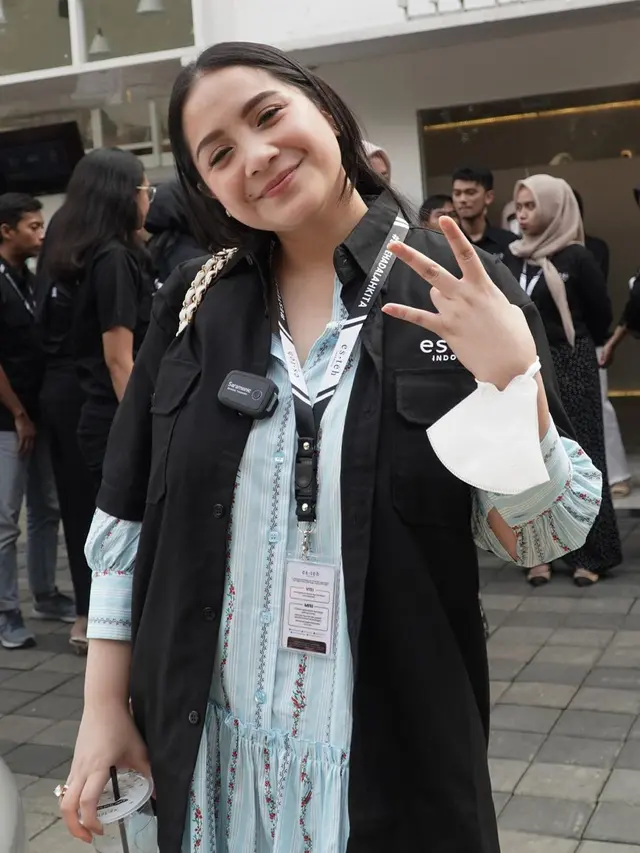 6 Potret Nagita Slavina Ditunjuk Jadi CEO Brand Minuman, Perluas Dunia Bisnis