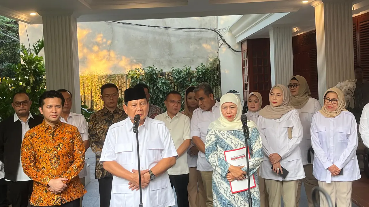 Ketua Umum Partai Gerindra Prabowo Subianto resmi menyatakan dukungan kepada Khofifah Indar Parawansa-Emil Elistianto Dardak untuk Pilgub Jawa Timur 2024.