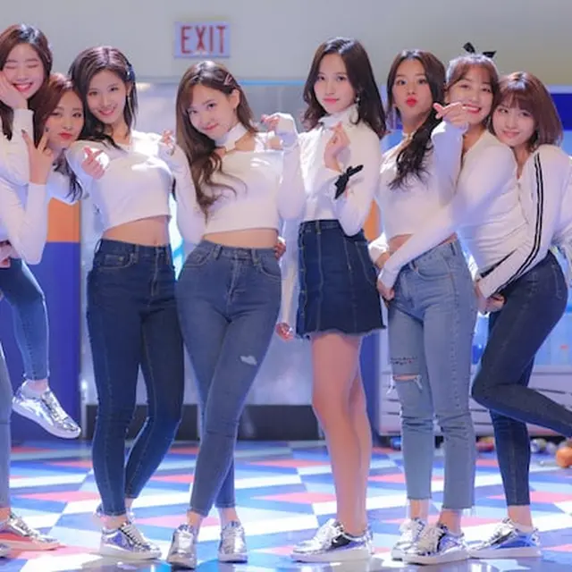 Lirik Lagu Twice Heart Shaker Entertainment Fimela Com