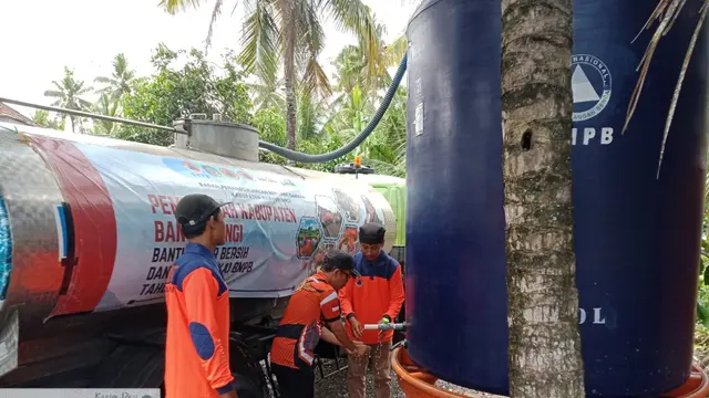 Pemkab Banyuwangi Terus Distribusikan Air Bersih untuk Antisipasi Kekeringan