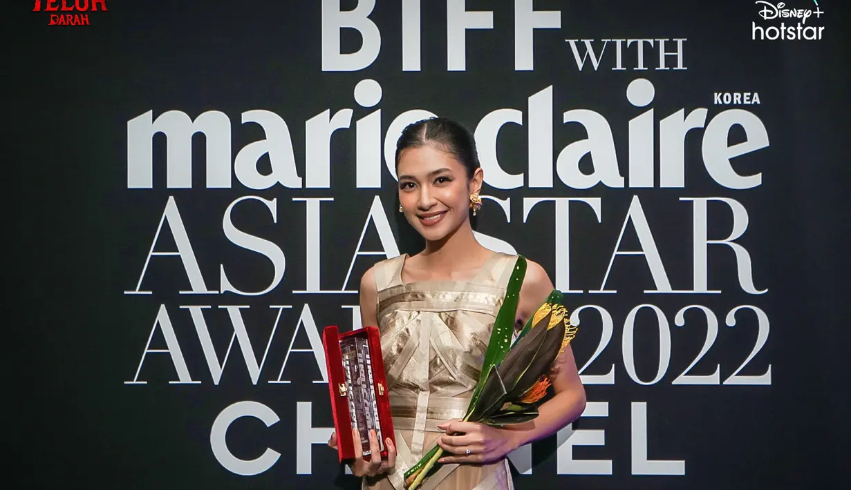 Mikha Tambayong raih penghargaan dari Marie Claire Korea. (Foto: Disney Plus Hotstar)