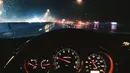 Hindari berkendara di jam rawan ngantuk. Rasa kantuk merupakan musuh utama para pengemudi. Biasanya, jam-jam rawan ngantuk adalah pada pukul 21.00 sampai 00.00. Perkirakan waktu berangkat agar tidak bertemu waktu tersebut. Jika ingin berkendara malam, pilih saja waktu dini hari antara jam 01.00 sampai 03.00 pagi. Dengan begitu, pengemudi bisa tidur terlebih dahulu dan memulai perjalanan dengan kondisi lebih segar. Apabila mengantuk, lekas cari rest area dan lakukan power nap. (Source: pinterest.com)