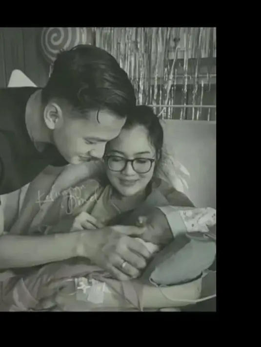 Nella Kharisma Melahirkan (Instagram/nella.dorylovers)