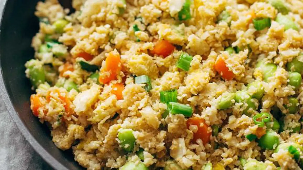 Nasi goreng kembang kol/copyright Pinch of Yum