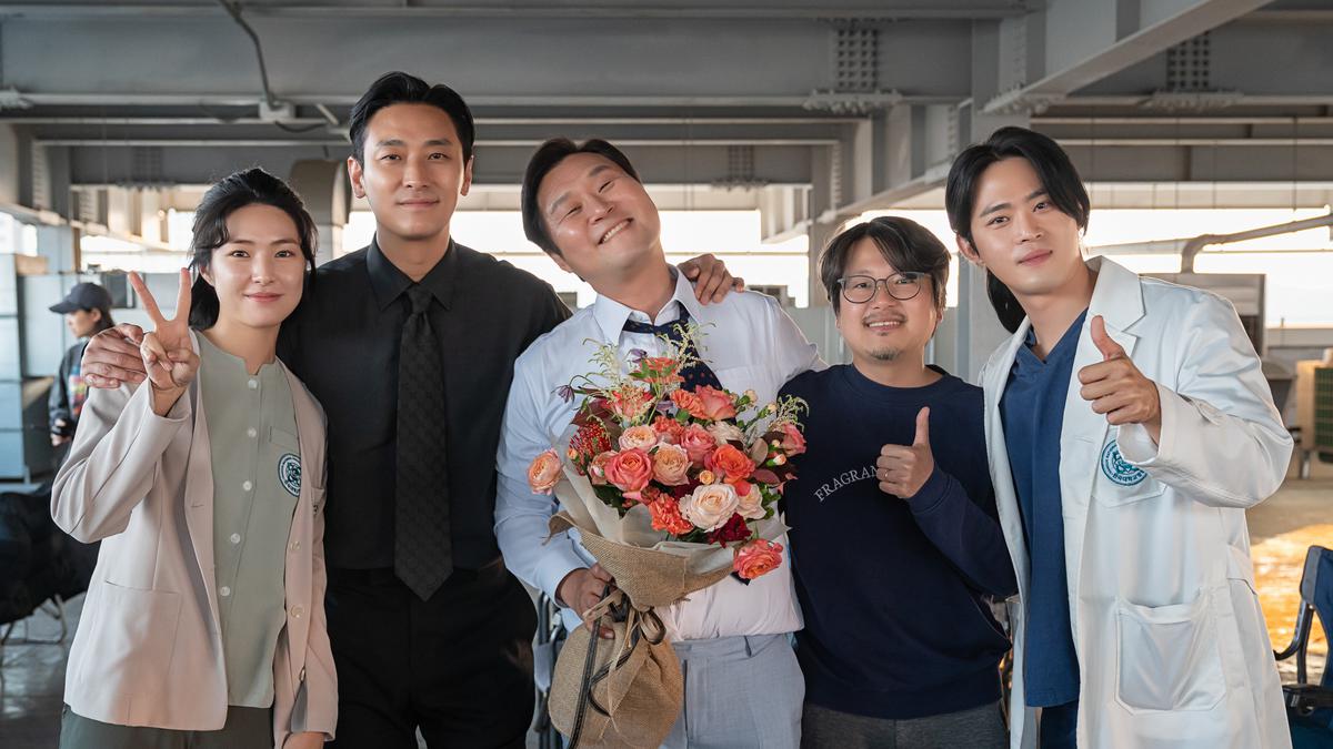 6 Fakta Seru Drakor The Trauma Code: Heroes on Call, Termasuk Dokter yang Jadi Inspirasi Ju Ji Hoon