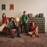 Rasakan duel legendaris Gryffindor dan Slytherin dalam koleksi terbaru PUMA tahun ini. Yuk, Sahabat Fimela, intip koleksinya dan bawa pulang favoritmu sekarang juga! (Foto dok: PUMA).