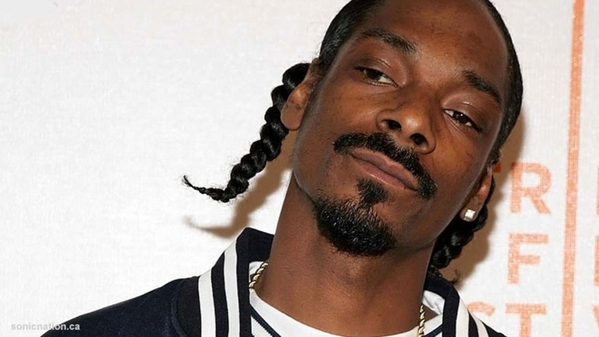 Snoop Dogg Berkeinginan Duet dengan Hologram 3D Bob Marley ...