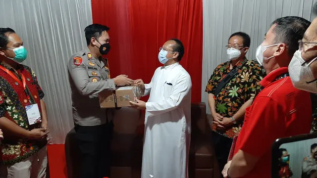 Ucapan terima kasih Kepala Pastor Gereja Katedral karena rangkaian Natal 2021 berjalan aman dan damai.