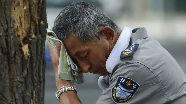 Hari Selasa mencetak rekor tidak resmi untuk hari terpanas di Bumi