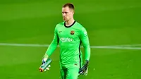 Marc-Andre ter Stegen - Kiper asal Jerman ini merupakan palang pintu utama di bawah mistar gawang Barcelona saat ini. Kendati demikian, Ter Stegen hanya mengantongi gaji sebesar 100 ribu pounds per pekan. (AFP/Pau Barrena)