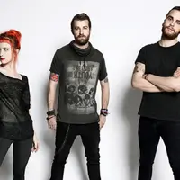 Paramore harus kehilangan bassis sekaligus founder mereka, Jeremy Davis yang mengundurkan diri.