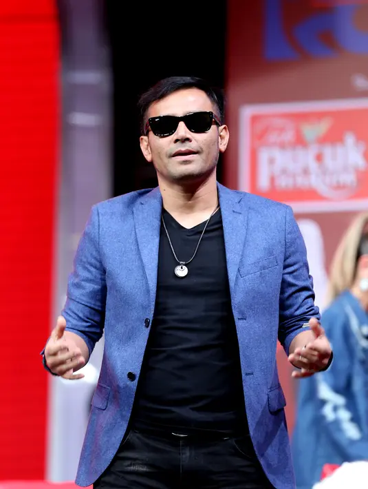 Beberapa tahun silam, ia mengantri untuk menjadi salah satu kontestan. Sampai pada akhirnya menjadi runner-up Indonesian Idol ke-2. (Foto: Andy Masela/Bintang.com)