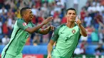 Cristiano Ronaldo mencetak 2 gol saat Portugal ditahan Hungaria, 3-3, pada laga Grup F Piala Eropa 2016 di Stade de Lyon, Lyon, Rabu (22/6/2016). (AFP/Philippe Desmazes)