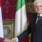 Duta Besar Esti Andayani dan Presiden Sergio Mattarella dalam penyerahan Surat Kepercayaan (Letter of Credence) dari Presiden Jokowi. (Dokumentasi KBRI Roma)