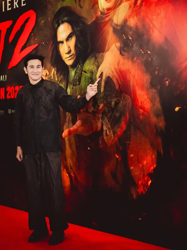 Gaya Bucin Marsha Timothy dan Vino G Bastian Kenakan Beskap, Definisi Couple Goals dengan Busana Kembar