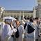 120 orang jemaah haji Jakarta - Banten (JKB 03) bertolak ke Masjidil Haram untuk melakukan umroh wajib, Minggu, 3 Mei 2026. (dok. Media Center Haji 2026)