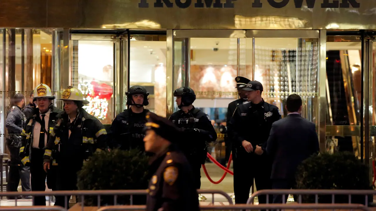 Ada Paket Misterius, Polisi Evakuasi Turis di Trump Tower