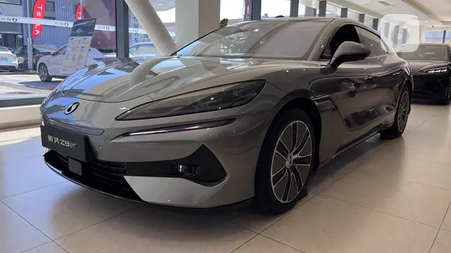 Denza Z9 GT