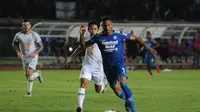 Striker Persib Bandung, Wander Luiz. (Bola.com/Erwin Snaz)