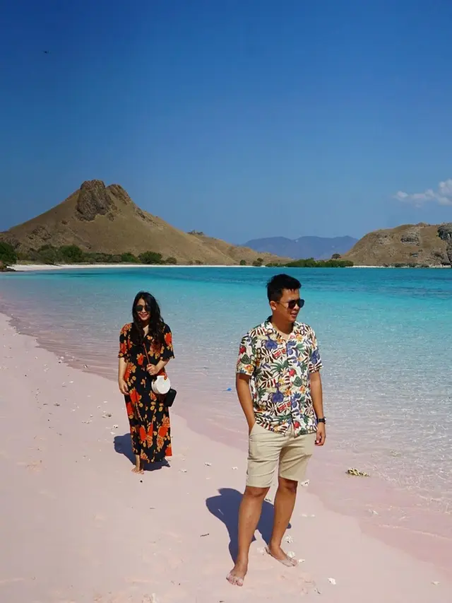 6 Potret Adik Ayu Ting Ting Bersama Pacar di Labuhan Bajo, Tampil Mesra