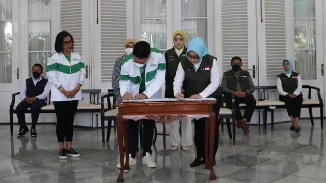 Grab Salurkan Bantuan Senilai Rp 2 M bagi Korban Gempa Cianjur