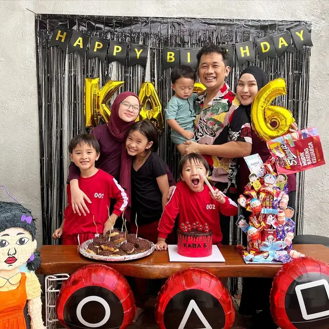 6 Potret Zaskia Adya Mecca dan Hanung Bramantyo Rayakan Ultah Anak, Tampil Kompak