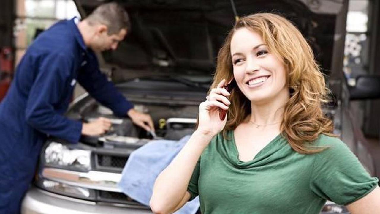 Wanita Bayar Biaya Servis Mobil Lebih Mahal Dari Pria?