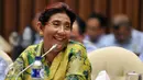 Menteri Kelautan dan Perikanan Susi Pudjiastuti saat Raker dengan Komisi IV DPR, Jakarta, Rabu (13/4/2016). Raker membahas Evaluasi Kinerja dan Serapan Anggaran Triwulan I Tahun 2016 Kementerian Kelautan dan Perikanan. (Liputan6.com/Johan Tallo)