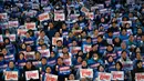 Pihak oposisi menyatakan bahwa pemberlakukan kebijakan darurat militer melanggar prinsip dasar konstitusi, termasuk kedaulatan rakyat. (JUNG Yeon-je/AFP)