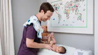 Mark Zuckerberg unggah foto putrinya yang sedang renang untuk pertama kali. Menggemaskan!