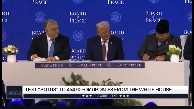 Prabowo Hadiri Dewan Perdamaian Gaza, Teken Dokumen di Depan Trump