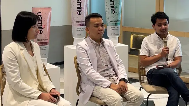 Michelle, Country Manager usmile Indonesia dan Malaysia & drg. Aswar Sandi MSc, DIC