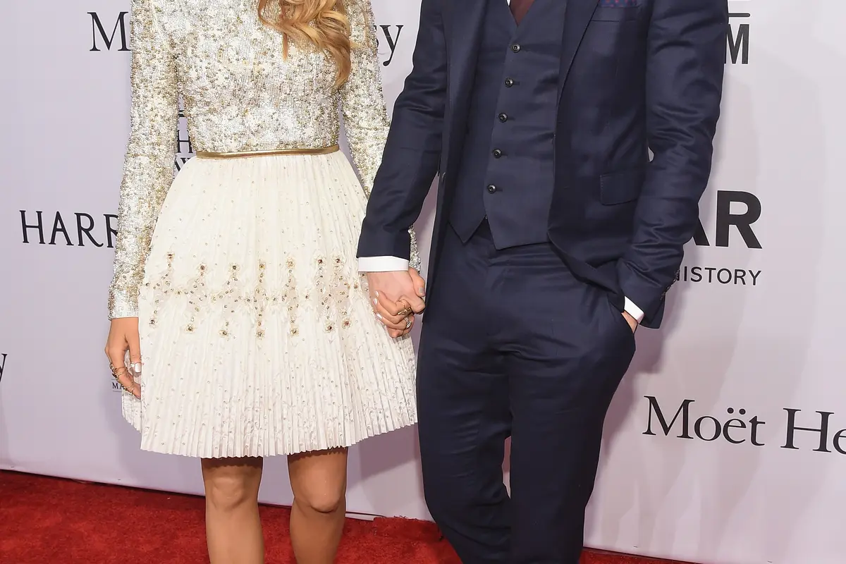 [Bintang] Ryan Reynolds dan Blake Lively