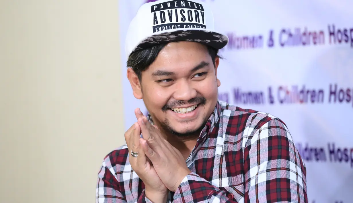 Setelah 10 hari menginap di rumah sakit, Aldilla Jelita sudah diperbolehkan pulang oleh dokter yang menangani. Indra Bekti bersyukur, kondisi bayi dalam kandungan dan istri dalam kondisi baik. (Adrian Putra/Bintang.com)