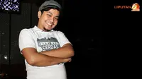 4 Tips Mengecilkan Perut Buncit ala Indra Bekti