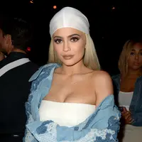 Adik bungsu Kim Kardasian terkenal sebagai aktris yang selalu tampil mewah. Dia selalu memperhatikan penampilannya, dengan alasan untuk membahagiakan penggemarnya. (AFP/Bintang.com)