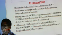 Suasana rilis sindikat internasional pemalsuan dokumen keimigrasian di Kantor Imigrasi Jakarta Pusat, Rabu, (18/1). Petugas amankan delapan orang warga negara India yang diduga melanggar pemalsuan dokumen keimigrasian. (Liputan6.com/Immanuel Antonius)