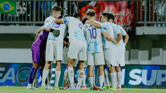 PSIM Yogyakarta melawan Madura United.