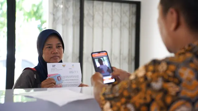 Bantuan sosial (bansos) sembako dan Program Keluarga Harapan (PKH) di Jakarta