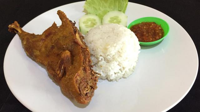 Bebek Crispy Khas Warung Bebek Raja