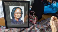 Karangan Bunga Presiden Jokowi di Rumah Duka Yon Koeswoyo