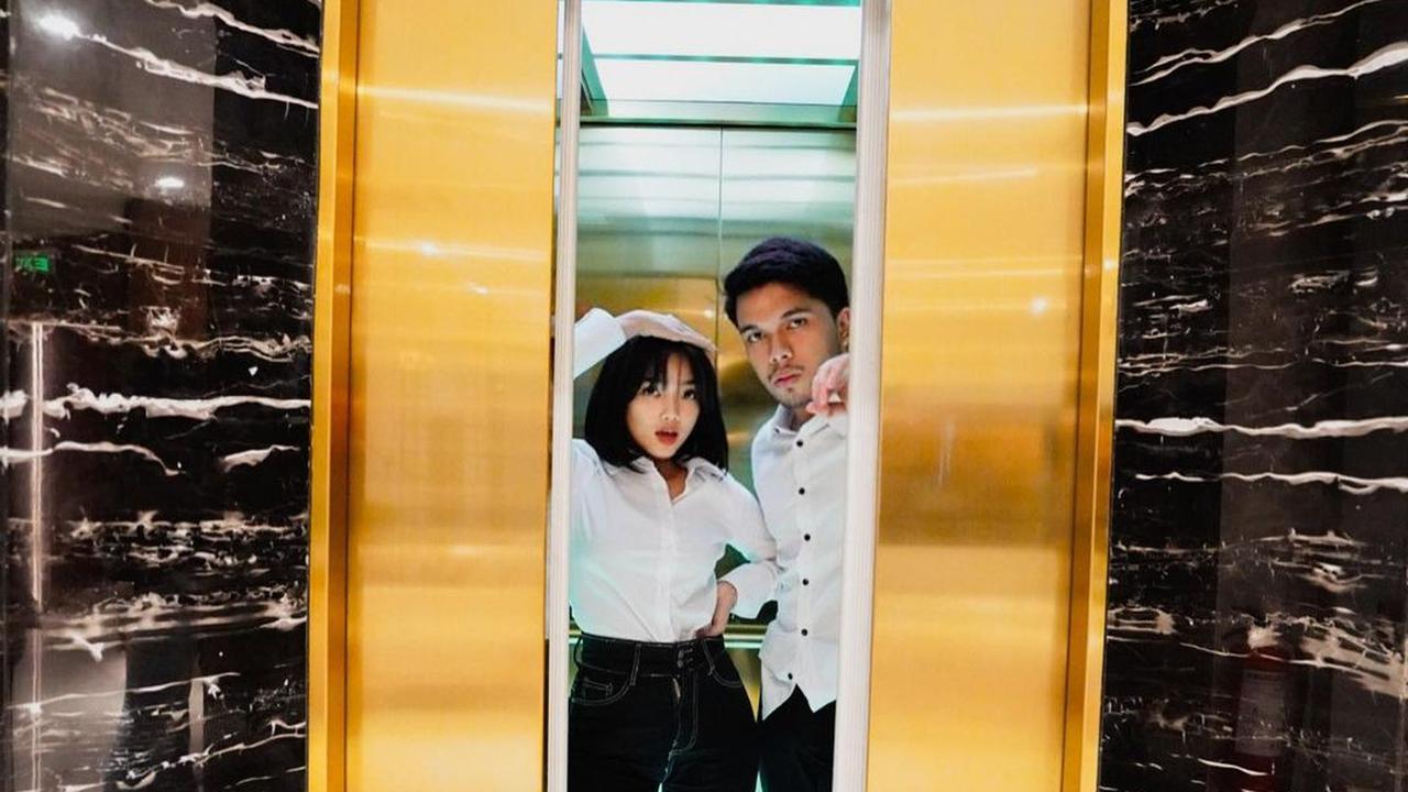 Thoriq Halilintar dan Fuji. (Foto: Dok. Instagram @thariqhalilintar)